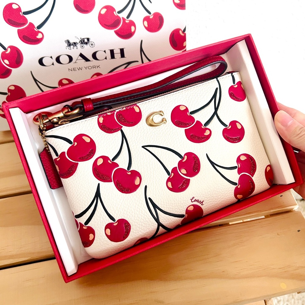 NWT🍒Coach Boxed Essential Small Wristlet With Cherry Print CCD36B Chalk Red Gift - Picture 2 of 5